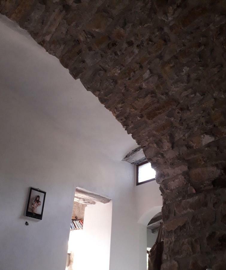 Moki Apricale Villa Buitenkant foto